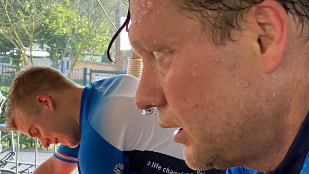 Foto: Afzien bij fietsen voor KWF Kankerbestrijding in Vierhouten