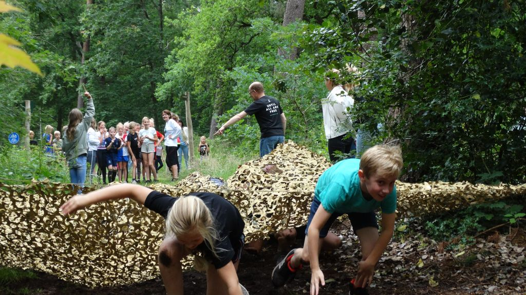 Foto: Opbrengst Sponsorloop en Mudrun Da Costaschool al € 6000,-