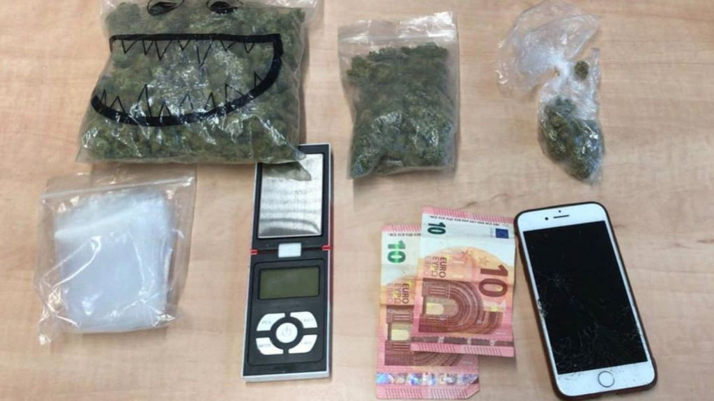 Foto: 16-jarige opgepakt voor het handelen in drugs
