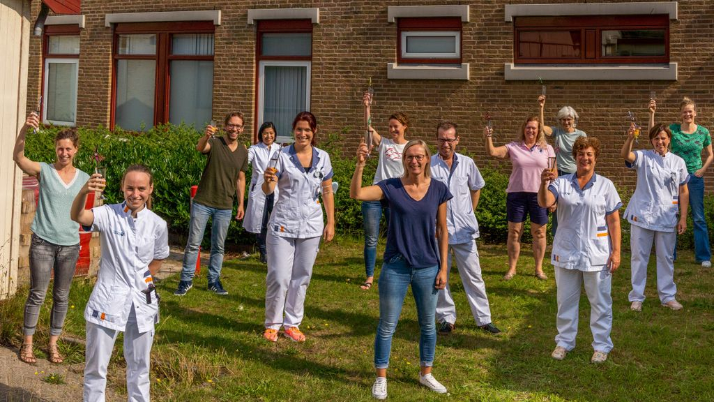 Foto: St Jansdal viert een feestje na opening van nieuwe ruimtes