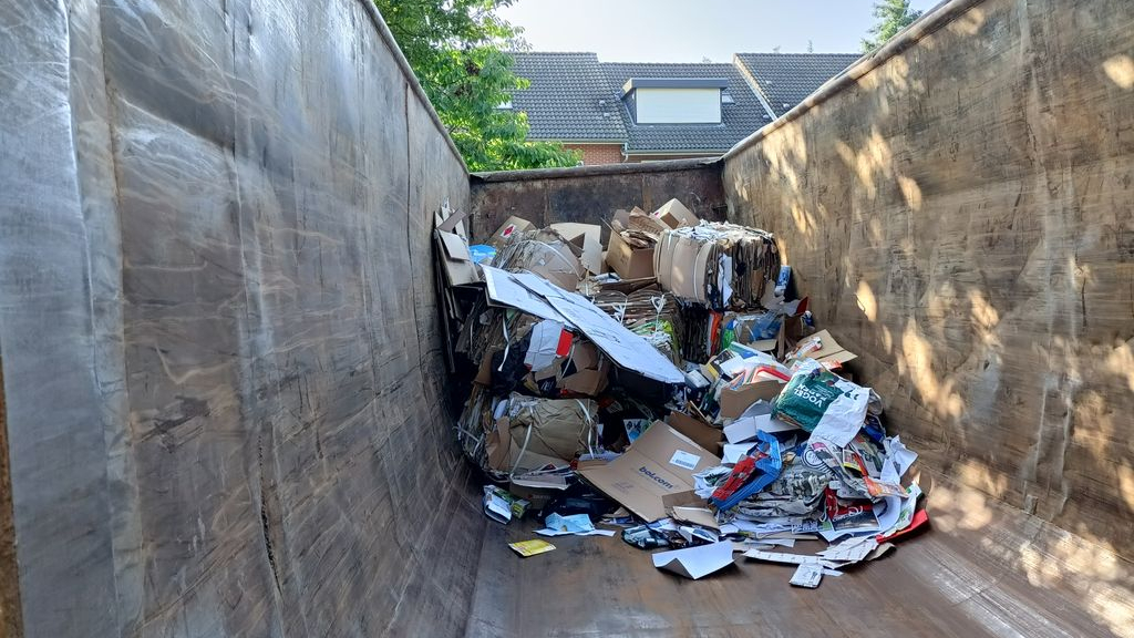 Foto: Inzamelen oud papier bij Beatrixschool nog interessant