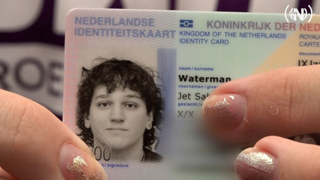 Foto: Jet heeft als eerste in Nunspeet een 'X' op de ID-kaart