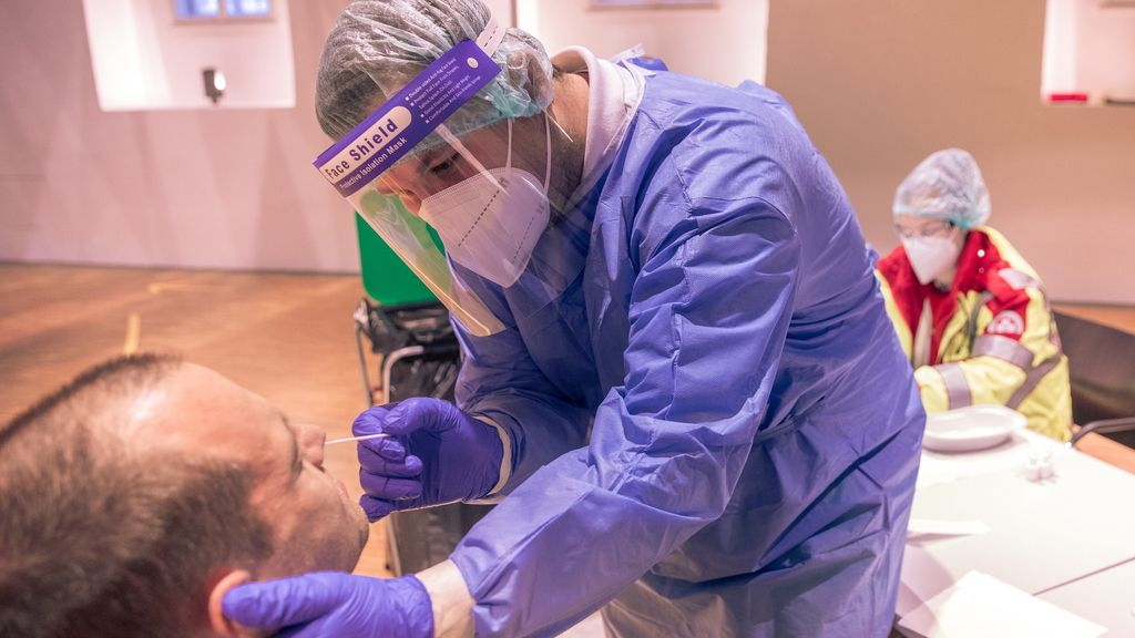 Foto: Besmettingen moeten omlaag, nieuwe maatregelen nodig