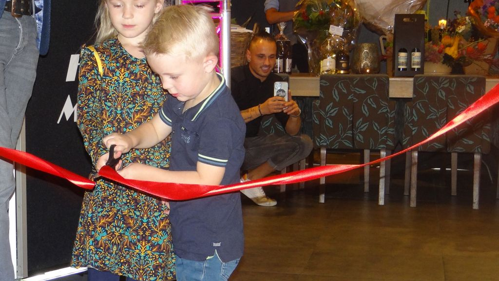 Foto: Di Verso-het IJscafé opent binnenspeelplein