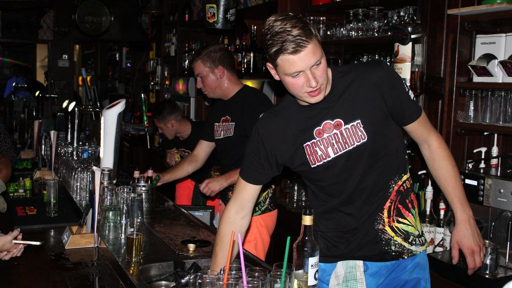 Foto: Uitgaansgelegenheden Nunspeet dit weekend weer tot laat open: ‘Kwart over tien al vol’