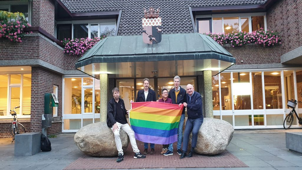 Foto: De regenboogvlag wappert straks ook in Nunspeet, nadat het lang 'te gevoelig' lag