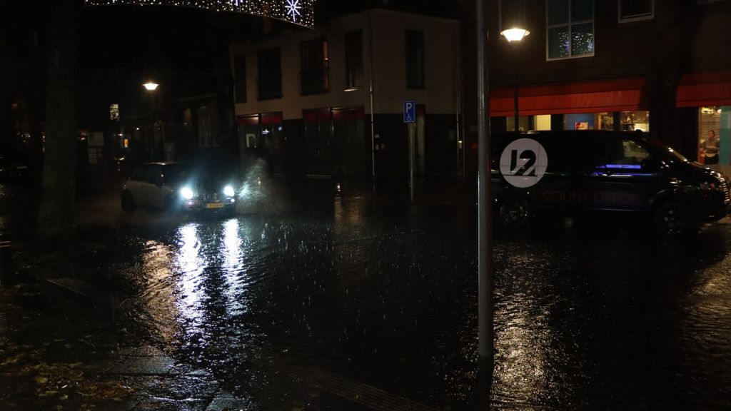 Foto: Straten blank na hevige regenval