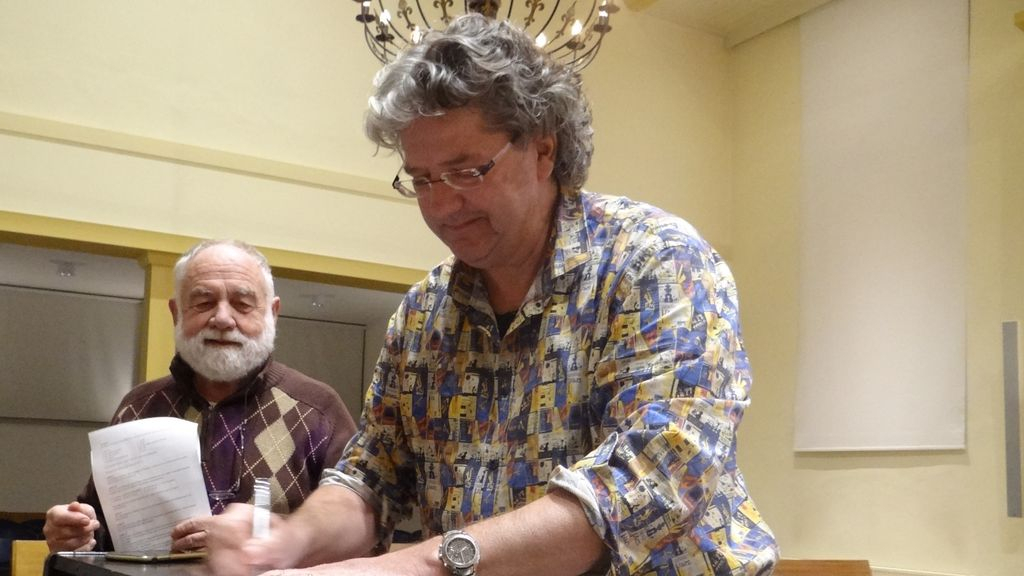 Foto: Nunspeets Mannenkoor verwelkomt nieuwe dirigent