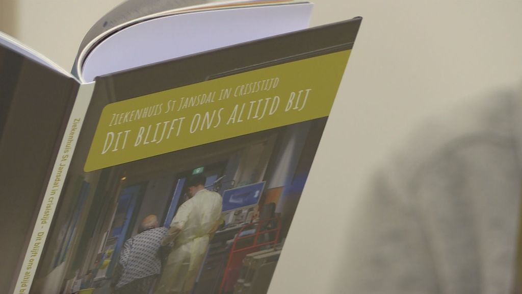 Foto: Ziekenhuis St Jansdal schrijft boek vol herinneringen aan corona