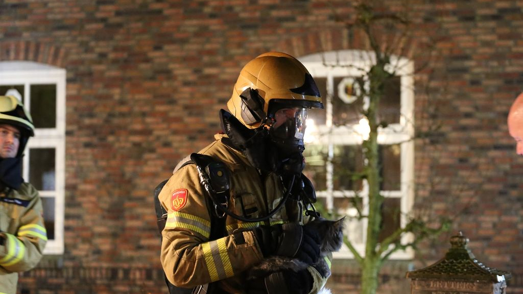 Foto: Conflict tussen bewoners, politie onderzoekt uitslaande brand Doornspijk