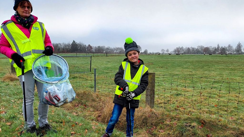 Foto: Aantal zwerfafvalprikkers verdrievoudigd in de gemeente Oldebroek