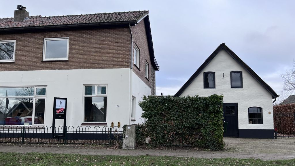 Foto: College onderzoekt handhaving tegen huisvesting arbeidsmigranten in voormalige wasserij