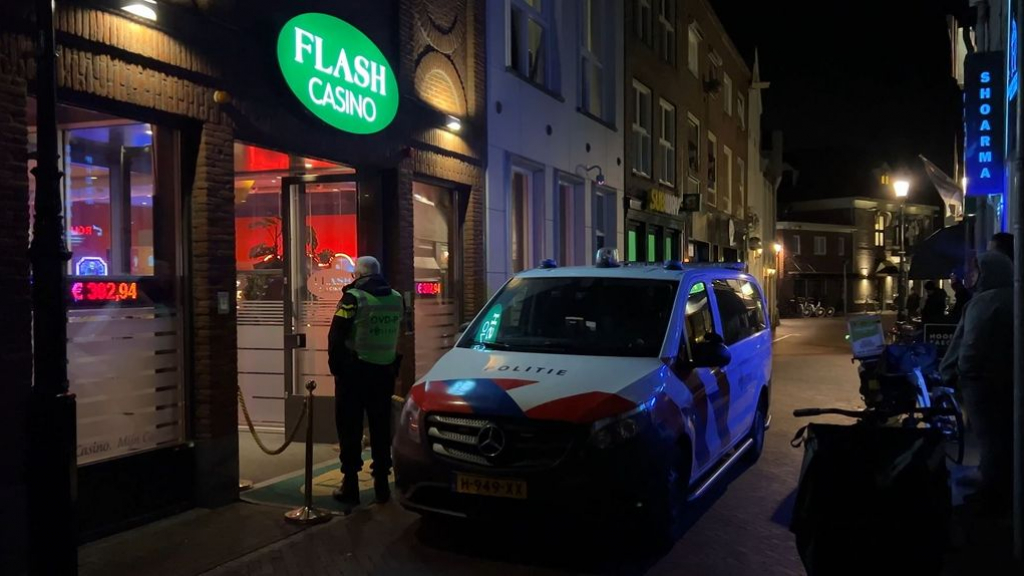Foto: Gewapende overval op casino, dader vlucht met geld