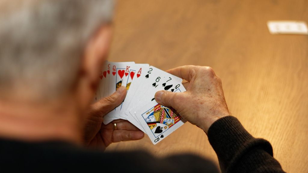 Foto: Bridgeclub krijgt coronasteun van gemeente Nunspeet