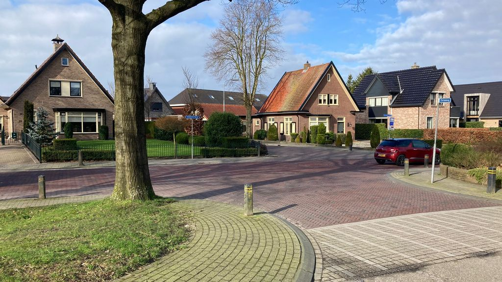 Foto: Gevaarlijke situatie op Uddelerweg in Elspeet?