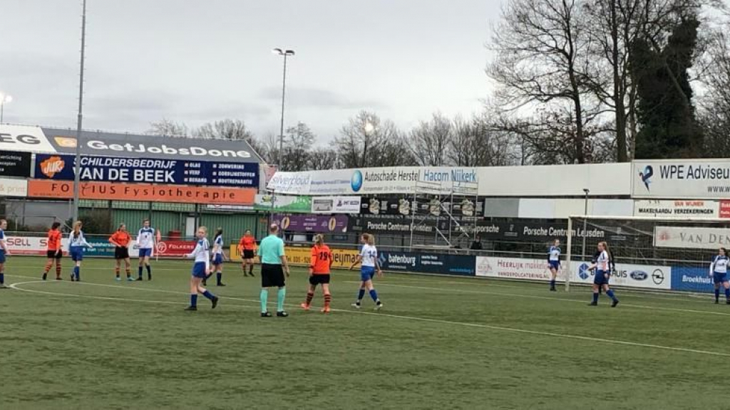 Foto: Sparta Nijkerk VR1 hervat competitie met ruime zege