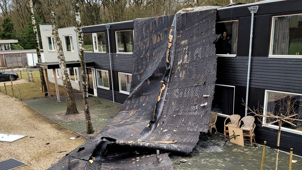 Foto: Hotel de Foreesten in Vierhouten kan voorlopig nog niet open door stormschade