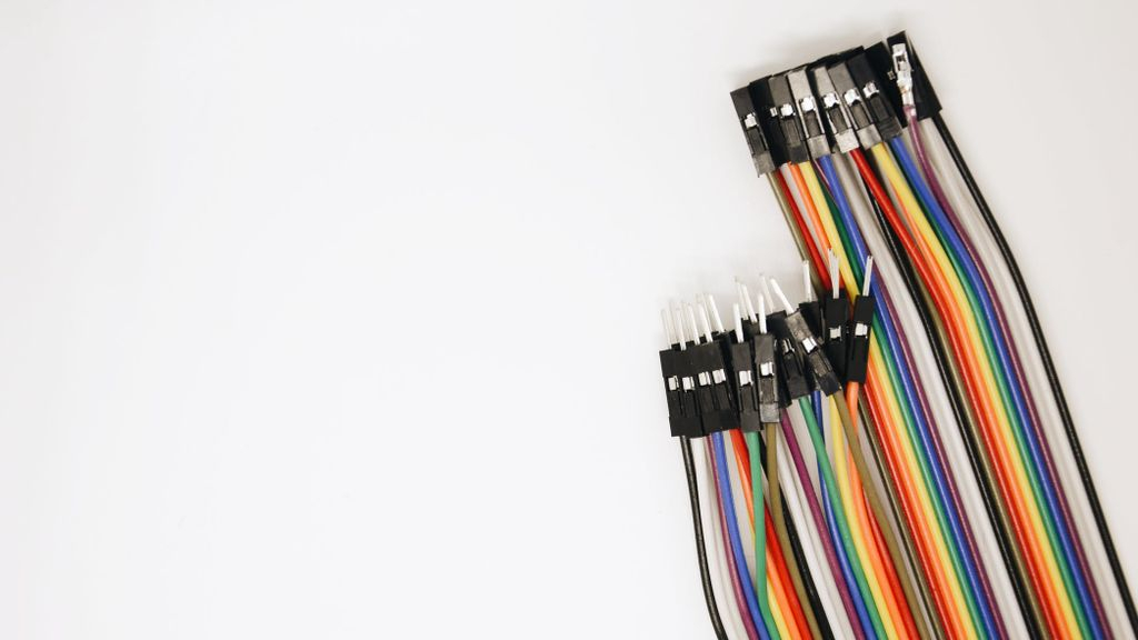 Foto: Kabels aanleggen met een krimptang? Handig!