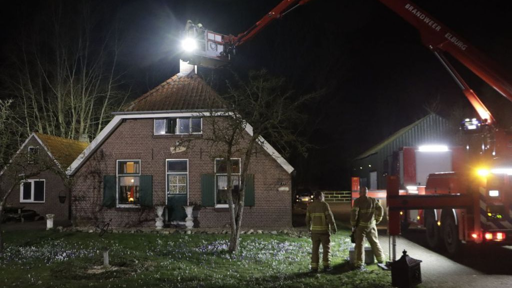 Foto: Schoorsteenbrand aan de Waterweg