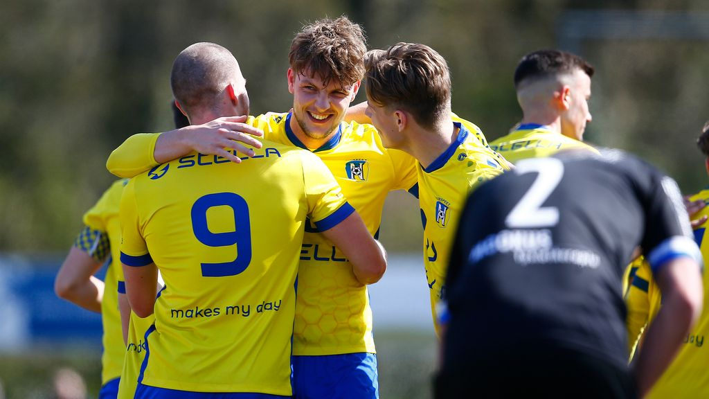 Foto: Nunspeet pas in slotfase langs KHC