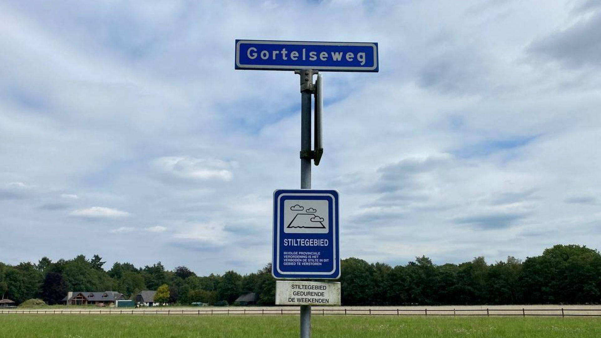Foto: Gemeente Nunspeet blijft oorverdovend stil: Stichting Vierhouten Natuurbestemming staat voor dichte deur