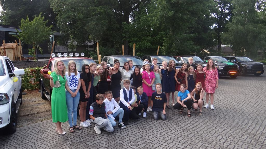 Foto: Feestelijk afscheid groep 8 van de Petraschool