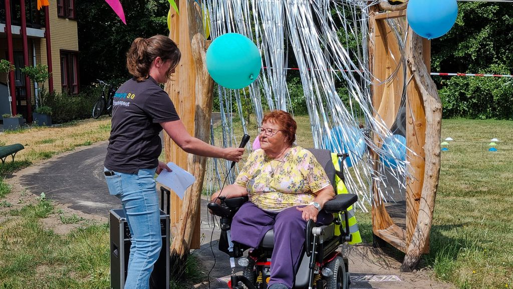 Foto: Beweegtuin bij woonzorgcentrum De Pol geopend
