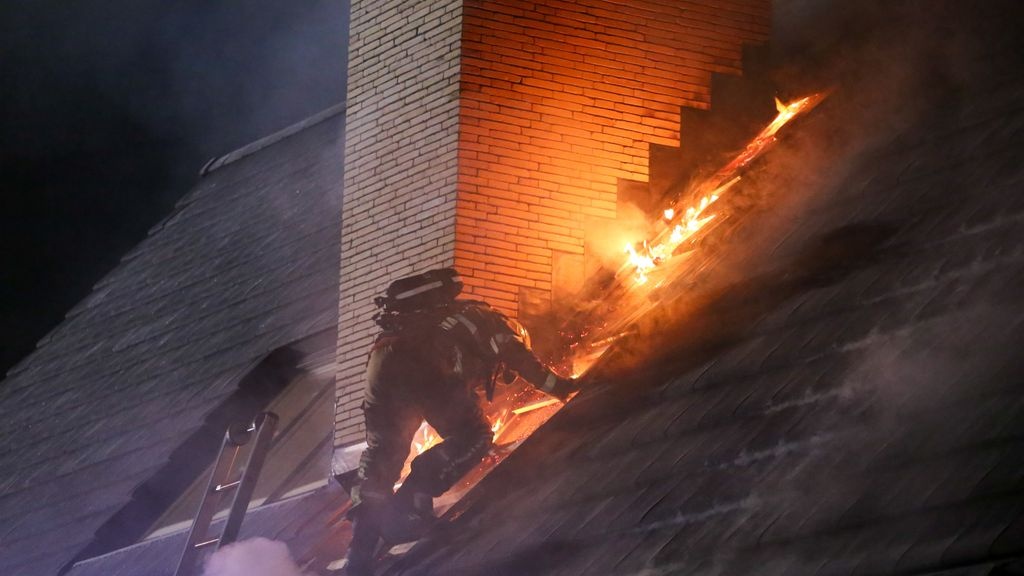 Foto: Veel schade na brand aan nieuwe woning