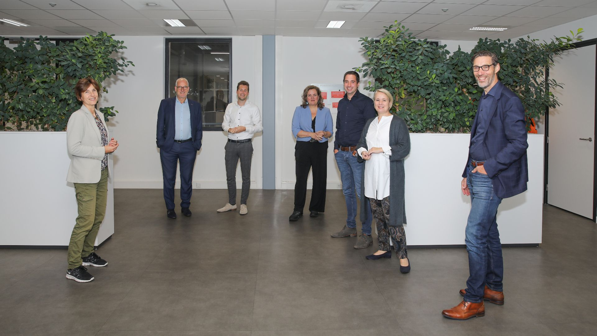 Foto: College van B&W bezoekt plaatwerkbedrijf ITEQ