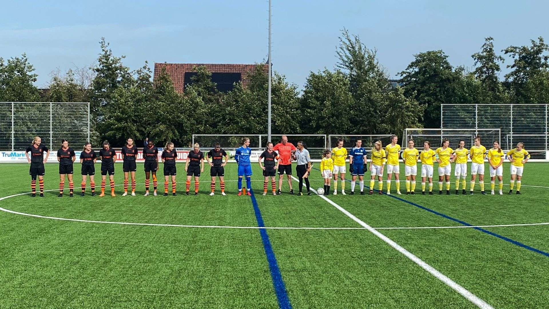 Foto: Vrouwen Sparta Nijkerk verliezen in slotfase