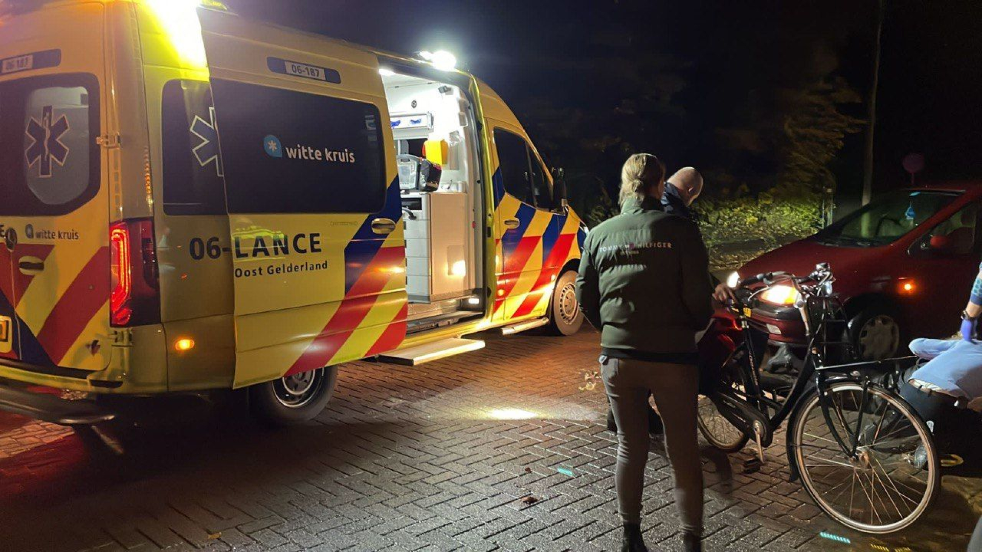 Foto: Botsing fietser met auto op de Eperweg