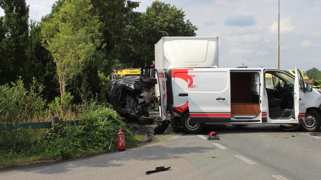 Foto: Scooterrijder gewond • aanrijding Hierden
