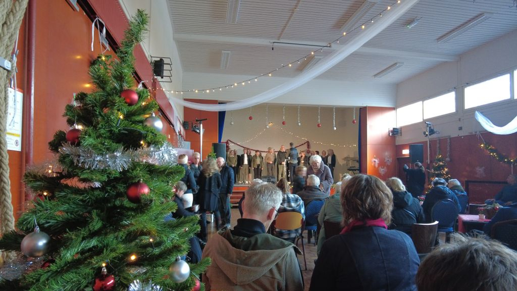 Foto: Vrolijke kerstmuziek bij het KerstKorenFestival in Hulshorst