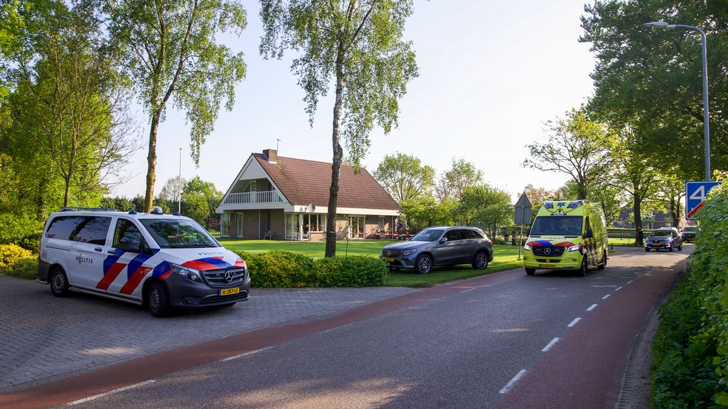 Foto: Gewapende overval in woonhuis, vrouw bedreigd met wapen