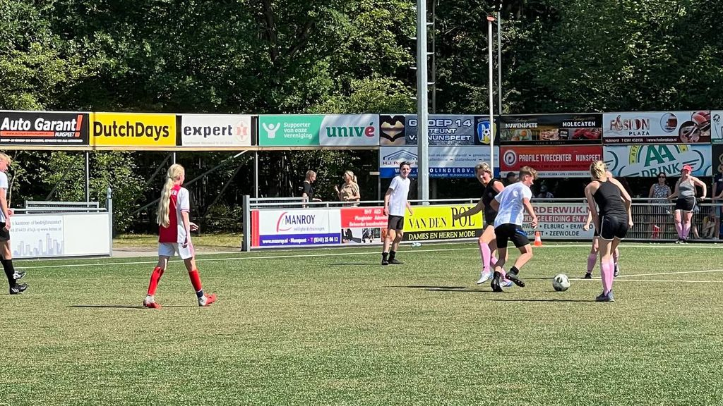 Foto: Verbindend en vriendschappelijk Interkerkelijk voetbaltoernooi bij sportpark De Wiltsangh