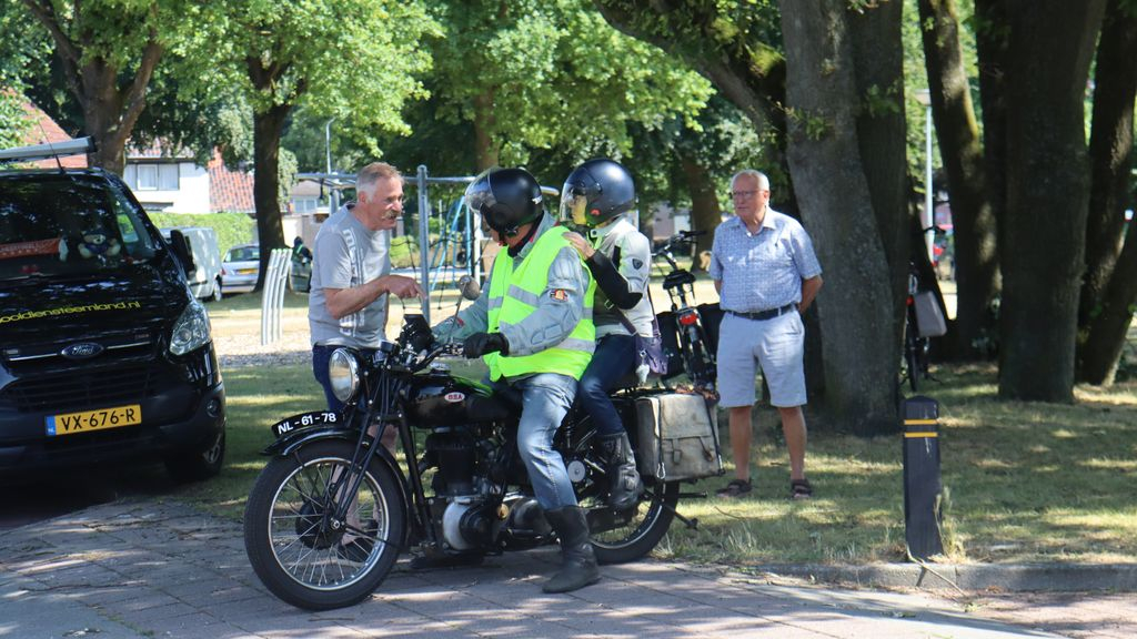 Foto: Bijzondere vriendschap door dezelfde hobby, motorrijden