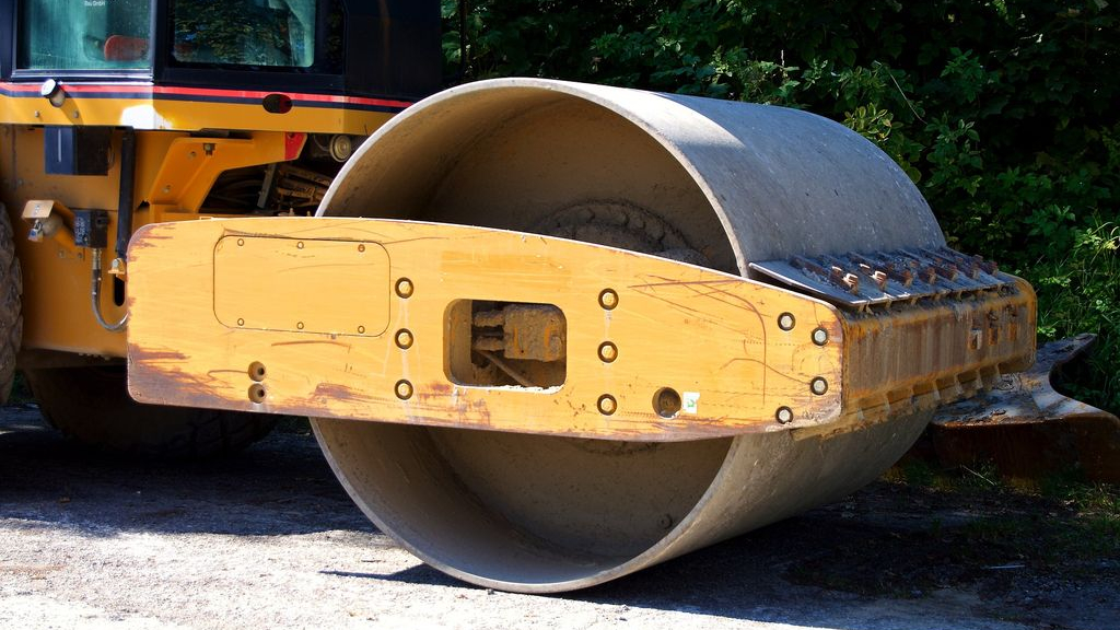 Foto: Groot onderhoud diverse wegen in gemeente Nunspeet