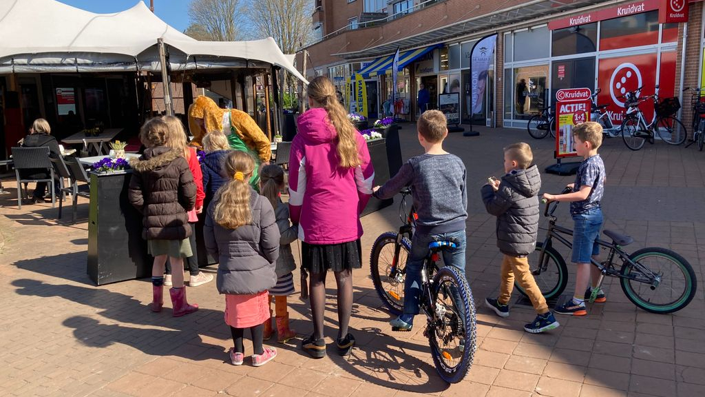 Foto: Paashaas bezoekt Hoevelaken