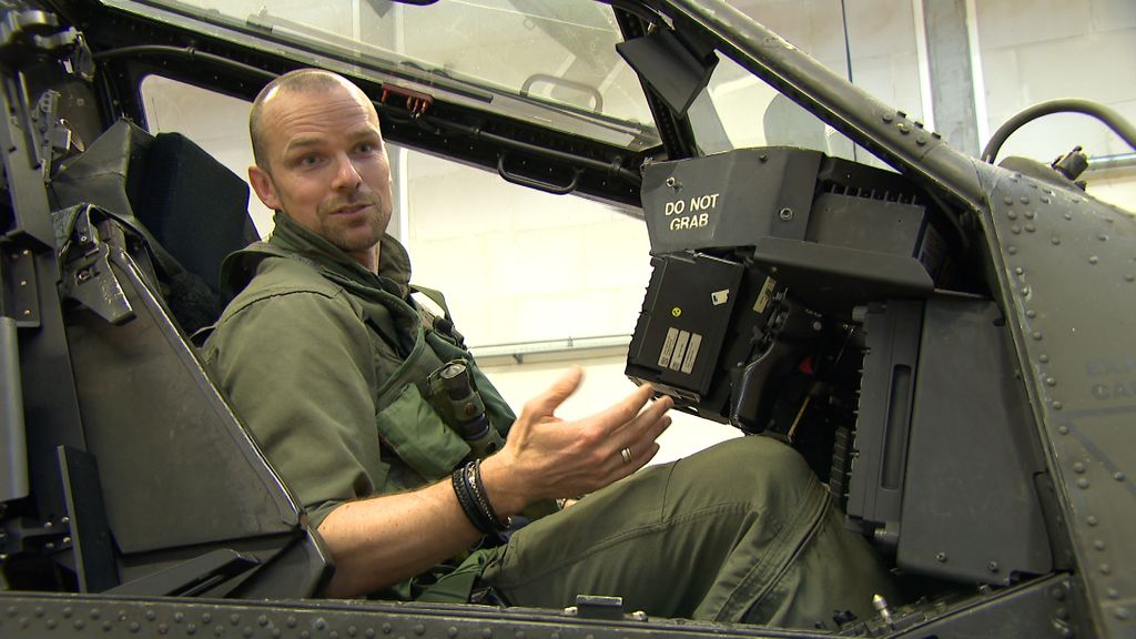 Foto: Helikopters van Defensie vliegen expres zo laag