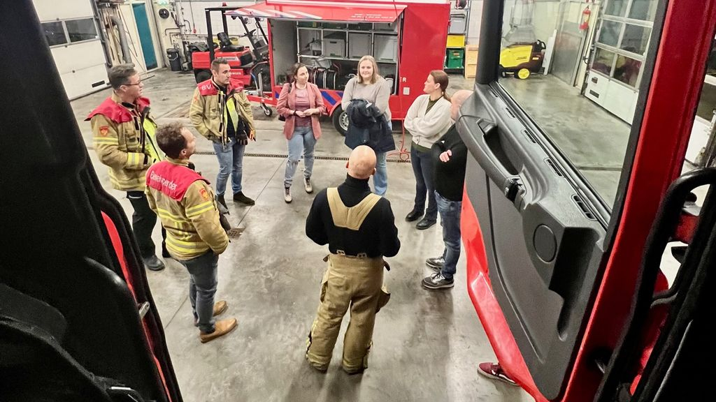 Foto: Inloopavond Brandweer Nunspeet druk bezocht