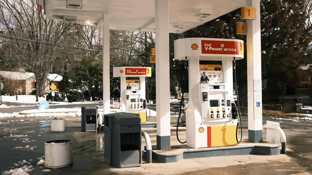 Foto: Tanken wordt duurder per 1 juli: hier vijf tips om zuiniger te rijden