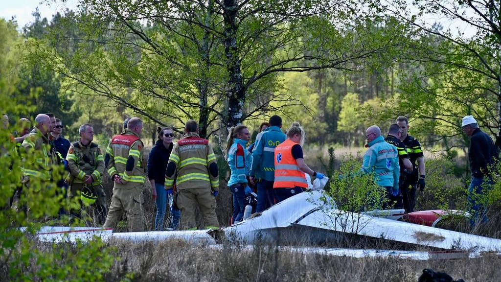 Foto: 'Zweefvliegtuig crashte tijdens landing op Terlet'