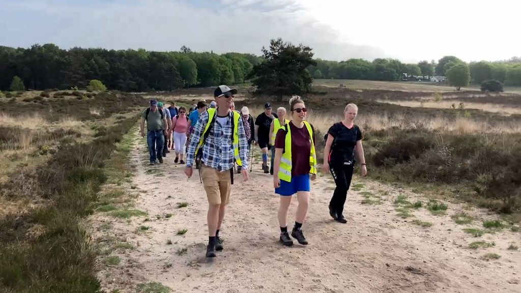 Foto: Gehandicapte én niet-gehandicapte sporters lopen samen voor goede doel