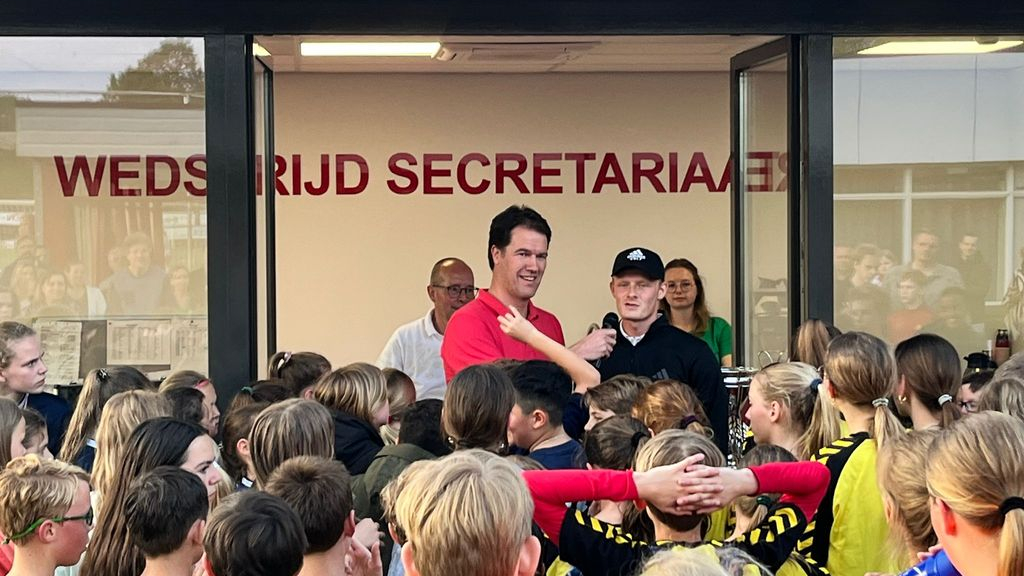 Foto: De Hoeve grote winnaar AH schoolvoetbaltoernooi