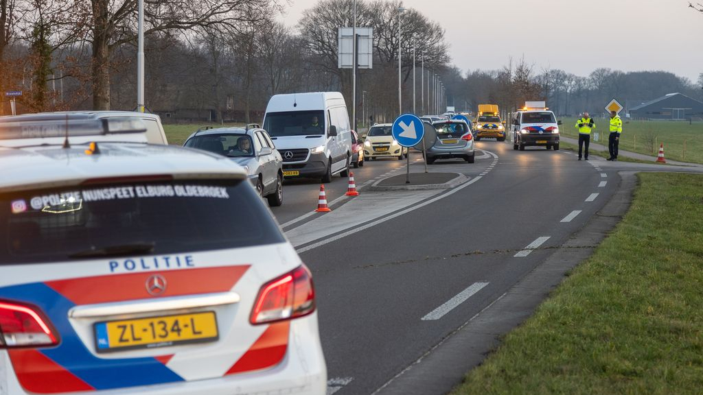 Foto: Fietser (87) overleden na botsing