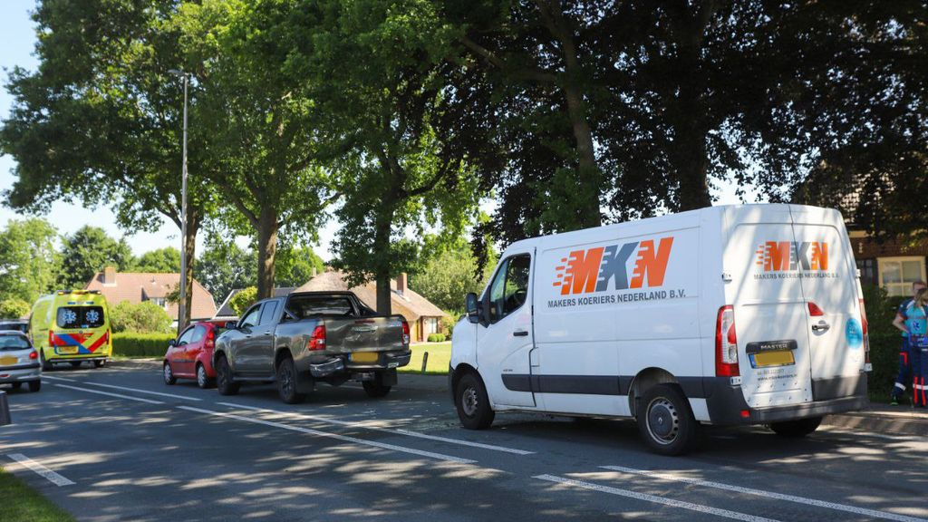Foto: Botsing tussen drie voertuigen in Doornspijk