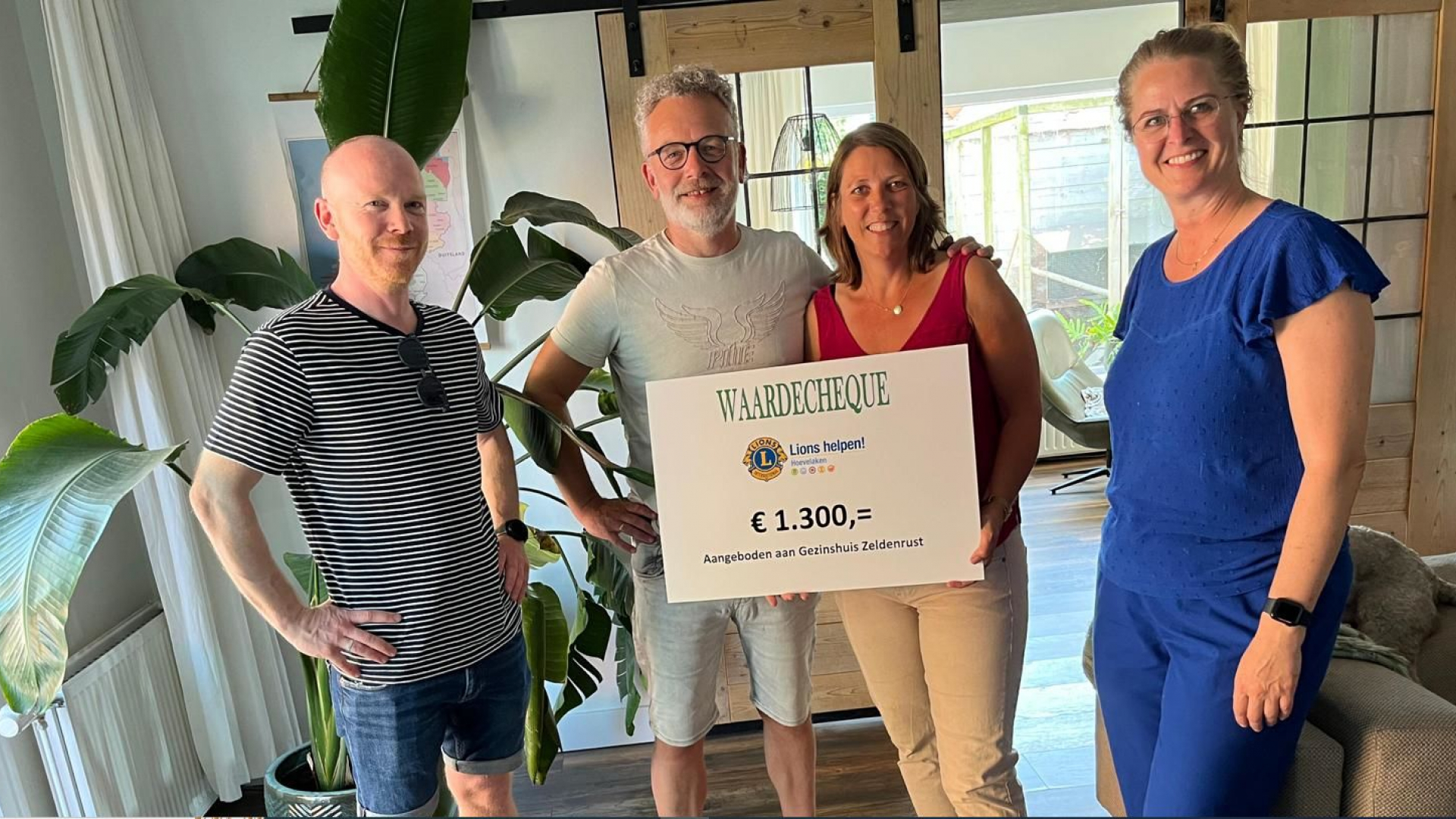 Foto: Aspergediners vallen in de smaak in Hoevelaken.