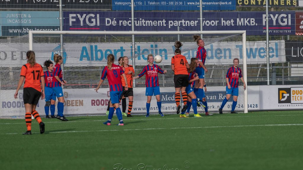Foto: Razendsnel doelpunt leidt onnodige nederlaag in voor Sparta Nijkerk VR1