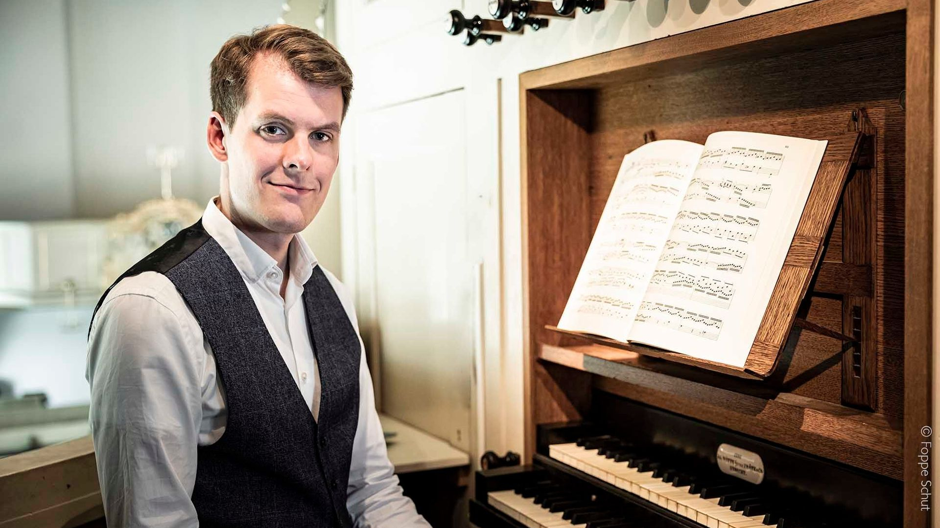 Foto: Diederik Blankesteijn geeft orgelconcert in Grote Kerk Nijkerk