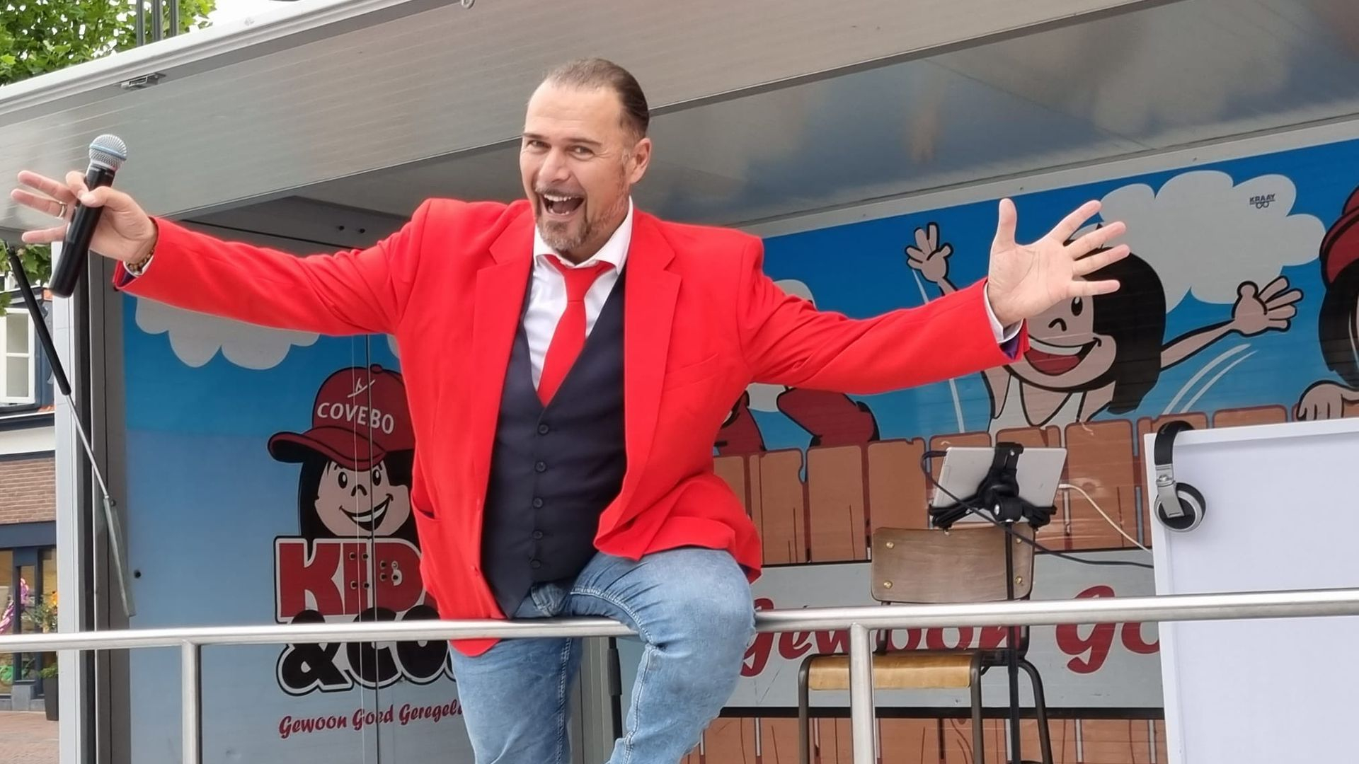 Foto: Frans Kas brengt feest naar Plein